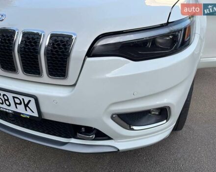 Белый Джип Чероки, объемом двигателя 3.24 л и пробегом 124 тыс. км за 21500 $, фото 5 на Automoto.ua