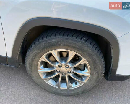 Білий Джип Cherokee, об'ємом двигуна 2.4 л та пробігом 79 тис. км за 15400 $, фото 9 на Automoto.ua