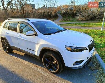 Білий Джип Cherokee, об'ємом двигуна 2.36 л та пробігом 171 тис. км за 15600 $, фото 6 на Automoto.ua