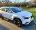 Білий Джип Cherokee, об'ємом двигуна 2.36 л та пробігом 171 тис. км за 15600 $, фото 6 на Automoto.ua