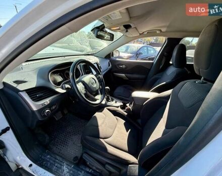 Білий Джип Cherokee, об'ємом двигуна 3.24 л та пробігом 87 тис. км за 9400 $, фото 23 на Automoto.ua