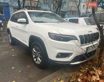 Белый Джип Чероки, объемом двигателя 2.36 л и пробегом 146 тыс. км за 17500 $, фото 2 на Automoto.ua