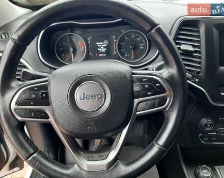 Білий Джип Cherokee, об'ємом двигуна 3.2 л та пробігом 90 тис. км за 17900 $, фото 15 на Automoto.ua