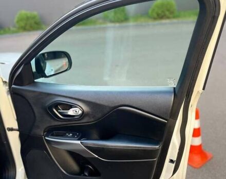 Белый Джип Чероки, объемом двигателя 3.24 л и пробегом 124 тыс. км за 21500 $, фото 11 на Automoto.ua