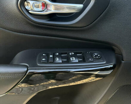 Білий Джип Cherokee, об'ємом двигуна 2.4 л та пробігом 141 тис. км за 16500 $, фото 8 на Automoto.ua