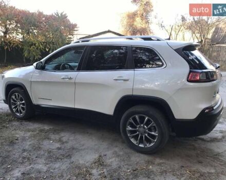 Белый Джип Чероки, объемом двигателя 2.36 л и пробегом 77 тыс. км за 15950 $, фото 2 на Automoto.ua