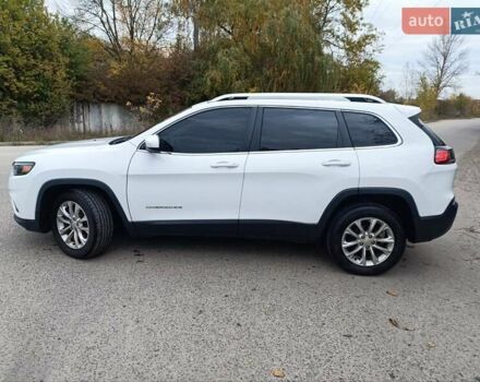 Белый Джип Чероки, объемом двигателя 2.36 л и пробегом 188 тыс. км за 14250 $, фото 2 на Automoto.ua