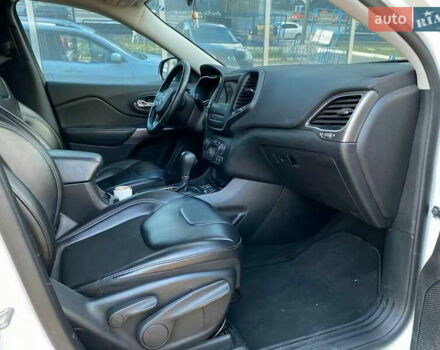 Білий Джип Cherokee, об'ємом двигуна 2.4 л та пробігом 79 тис. км за 15400 $, фото 17 на Automoto.ua