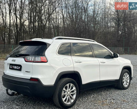 Белый Джип Чероки, объемом двигателя 2.36 л и пробегом 73 тыс. км за 15900 $, фото 5 на Automoto.ua