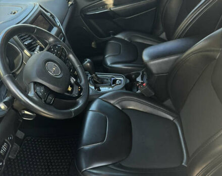 Белый Джип Чероки, объемом двигателя 2.4 л и пробегом 142 тыс. км за 16000 $, фото 7 на Automoto.ua