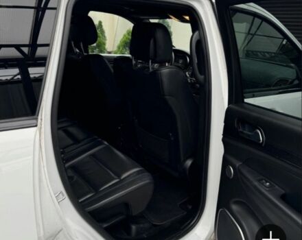 Белый Джип Чероки, объемом двигателя 3.6 л и пробегом 43 тыс. км за 26500 $, фото 6 на Automoto.ua