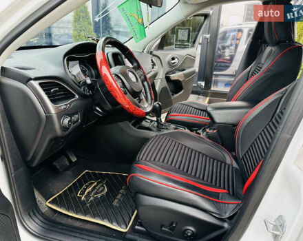 Білий Джип Cherokee, об'ємом двигуна 2.36 л та пробігом 150 тис. км за 17900 $, фото 12 на Automoto.ua