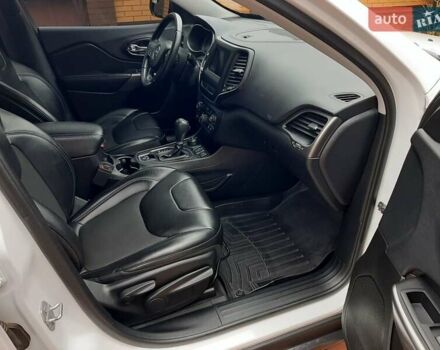 Білий Джип Cherokee, об'ємом двигуна 3.2 л та пробігом 90 тис. км за 17900 $, фото 12 на Automoto.ua