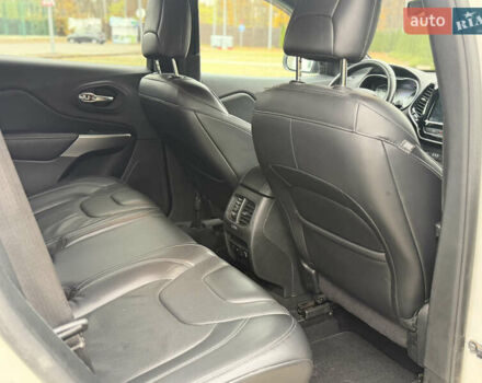 Білий Джип Cherokee, об'ємом двигуна 3.24 л та пробігом 114 тис. км за 18500 $, фото 12 на Automoto.ua