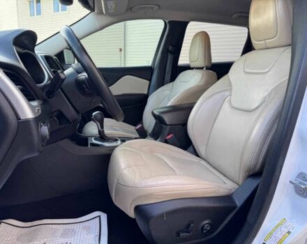 Білий Джип Cherokee, об'ємом двигуна 2.4 л та пробігом 44 тис. км за 8300 $, фото 3 на Automoto.ua