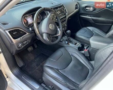 Белый Джип Чероки, объемом двигателя 3.24 л и пробегом 124 тыс. км за 21500 $, фото 13 на Automoto.ua