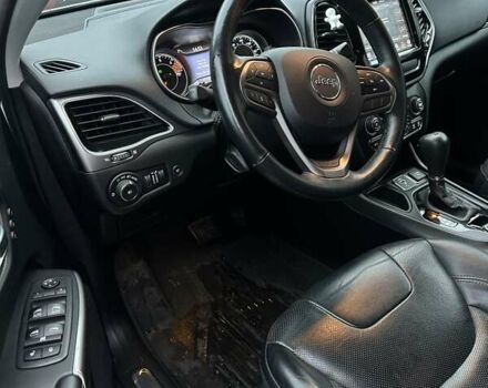 Білий Джип Cherokee, об'ємом двигуна 2.36 л та пробігом 127 тис. км за 16800 $, фото 22 на Automoto.ua