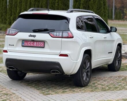 Белый Джип Чероки, объемом двигателя 0 л и пробегом 114 тыс. км за 17800 $, фото 2 на Automoto.ua