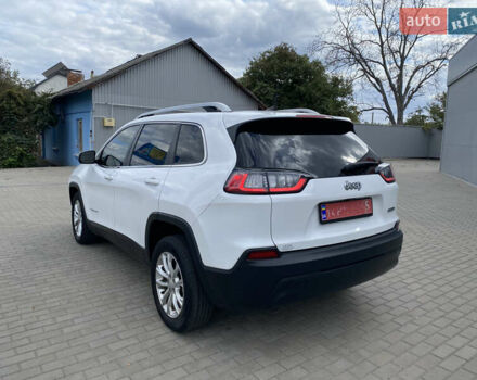 Білий Джип Cherokee, об'ємом двигуна 2.36 л та пробігом 149 тис. км за 13800 $, фото 1 на Automoto.ua