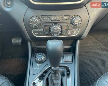 Белый Джип Чероки, объемом двигателя 3.24 л и пробегом 124 тыс. км за 21500 $, фото 16 на Automoto.ua