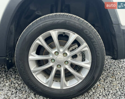 Белый Джип Чероки, объемом двигателя 2.36 л и пробегом 73 тыс. км за 15900 $, фото 11 на Automoto.ua