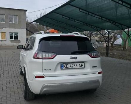 Белый Джип Чероки, объемом двигателя 2.36 л и пробегом 137 тыс. км за 16000 $, фото 2 на Automoto.ua