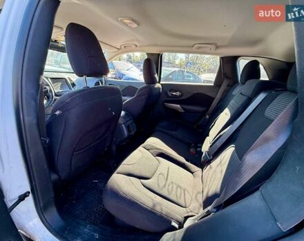Білий Джип Cherokee, об'ємом двигуна 3.24 л та пробігом 87 тис. км за 9400 $, фото 22 на Automoto.ua