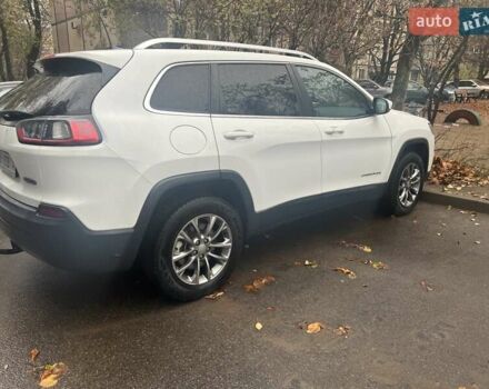 Белый Джип Чероки, объемом двигателя 2.36 л и пробегом 146 тыс. км за 17500 $, фото 6 на Automoto.ua