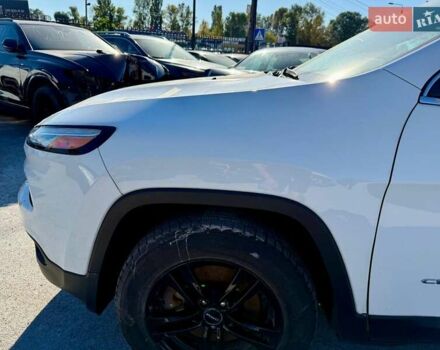 Білий Джип Cherokee, об'ємом двигуна 3.24 л та пробігом 87 тис. км за 10500 $, фото 6 на Automoto.ua