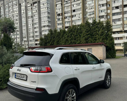 Белый Джип Чероки, объемом двигателя 2.36 л и пробегом 69 тыс. км за 17700 $, фото 1 на Automoto.ua