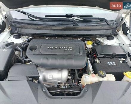 Белый Джип Чероки, объемом двигателя 2.36 л и пробегом 188 тыс. км за 14250 $, фото 14 на Automoto.ua