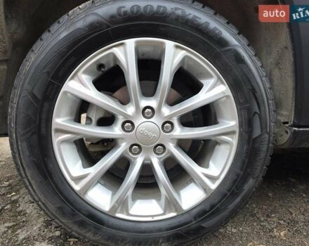 Білий Джип Cherokee, об'ємом двигуна 2.36 л та пробігом 56 тис. км за 14500 $, фото 33 на Automoto.ua