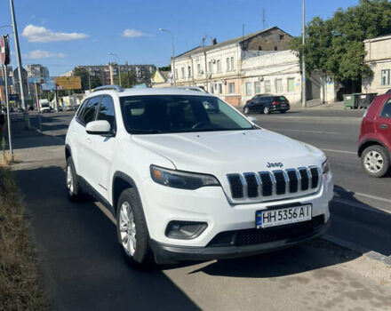 Белый Джип Чероки, объемом двигателя 2.36 л и пробегом 149 тыс. км за 14800 $, фото 1 на Automoto.ua