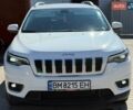 Белый Джип Чероки, объемом двигателя 2.36 л и пробегом 99 тыс. км за 12900 $, фото 1 на Automoto.ua