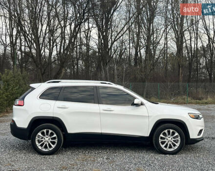 Белый Джип Чероки, объемом двигателя 2.36 л и пробегом 73 тыс. км за 15900 $, фото 3 на Automoto.ua