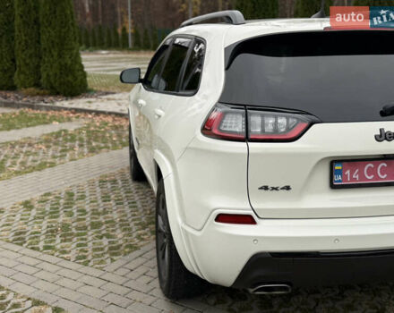 Білий Джип Cherokee, об'ємом двигуна 3.24 л та пробігом 114 тис. км за 18500 $, фото 6 на Automoto.ua