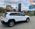 Білий Джип Cherokee, об'ємом двигуна 2.36 л та пробігом 149 тис. км за 13800 $, фото 3 на Automoto.ua