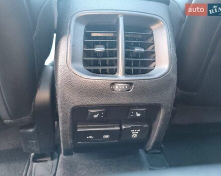 Білий Джип Cherokee, об'ємом двигуна 2 л та пробігом 75 тис. км за 22999 $, фото 17 на Automoto.ua