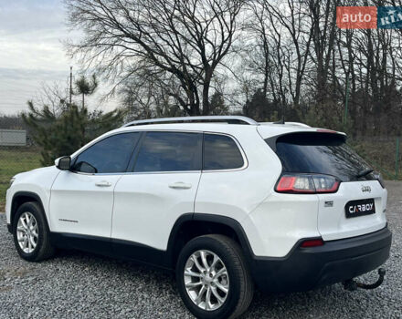 Белый Джип Чероки, объемом двигателя 2.36 л и пробегом 73 тыс. км за 15900 $, фото 8 на Automoto.ua