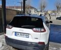 Белый Джип Чероки, объемом двигателя 2.36 л и пробегом 148 тыс. км за 15500 $, фото 1 на Automoto.ua