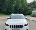 Білий Джип Cherokee, об'ємом двигуна 3.24 л та пробігом 122 тис. км за 20000 $, фото 1 на Automoto.ua