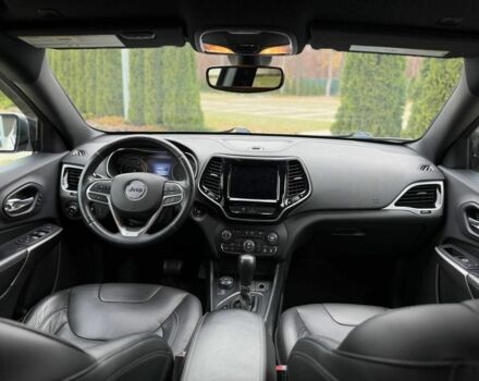 Белый Джип Чероки, объемом двигателя 0 л и пробегом 114 тыс. км за 17800 $, фото 4 на Automoto.ua