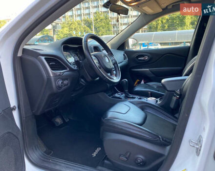 Білий Джип Cherokee, об'ємом двигуна 2.4 л та пробігом 79 тис. км за 16500 $, фото 11 на Automoto.ua