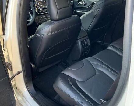 Белый Джип Чероки, объемом двигателя 3.24 л и пробегом 124 тыс. км за 21500 $, фото 15 на Automoto.ua