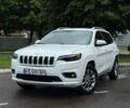 Белый Джип Чероки, объемом двигателя 2.36 л и пробегом 129 тыс. км за 15000 $, фото 1 на Automoto.ua