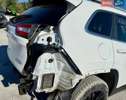 Білий Джип Cherokee, об'ємом двигуна 3.24 л та пробігом 87 тис. км за 9400 $, фото 14 на Automoto.ua