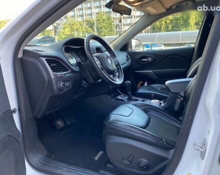 Белый Джип Чероки, объемом двигателя 2.4 л и пробегом 79 тыс. км за 15900 $, фото 11 на Automoto.ua