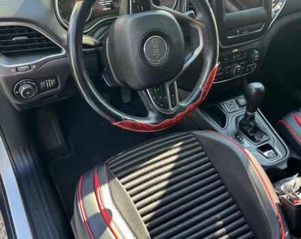 Белый Джип Чероки, объемом двигателя 2.4 л и пробегом 145 тыс. км за 16500 $, фото 9 на Automoto.ua