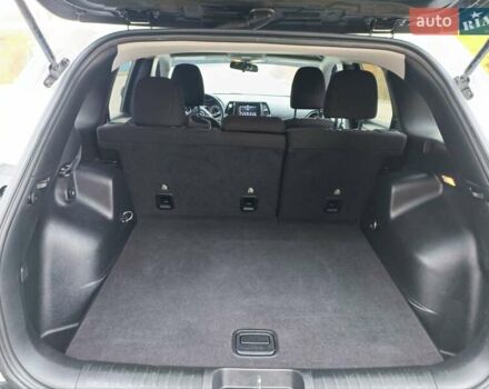 Белый Джип Чероки, объемом двигателя 2.36 л и пробегом 188 тыс. км за 14250 $, фото 13 на Automoto.ua