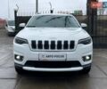 Белый Джип Чероки, объемом двигателя 2.36 л и пробегом 85 тыс. км за 14990 $, фото 1 на Automoto.ua